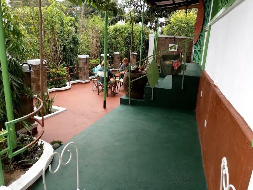 Kilimanjaro Mad Monkey'S Hotel Моши Экстерьер фото