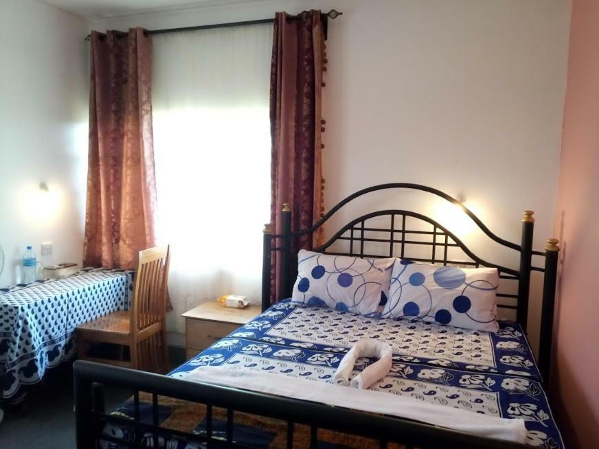 Kilimanjaro Mad Monkey'S Hotel Моши Экстерьер фото