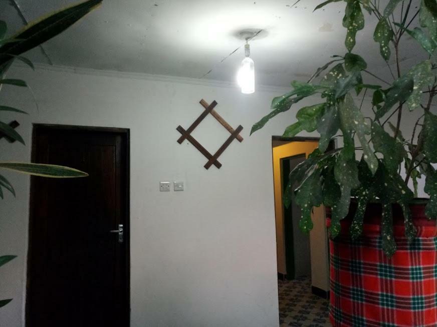 Kilimanjaro Mad Monkey'S Hotel Моши Экстерьер фото